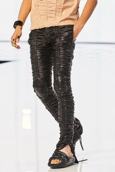 Look 69